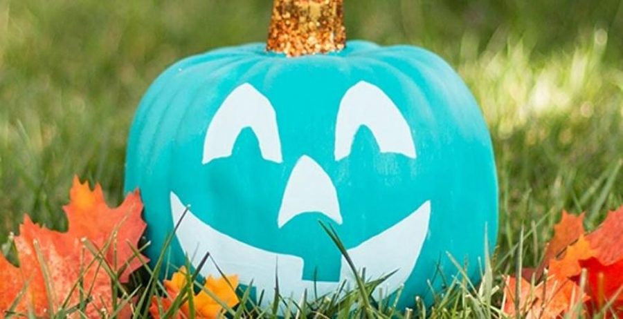 Blue+pumpkins+and+teal+pumpkins+symbolize+different+needs+for+trick-or-treaters